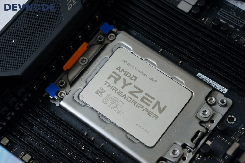 AMD siêu luồng Threadripper 3990X · 64 nhân / 128 luồng · 4.3Ghz